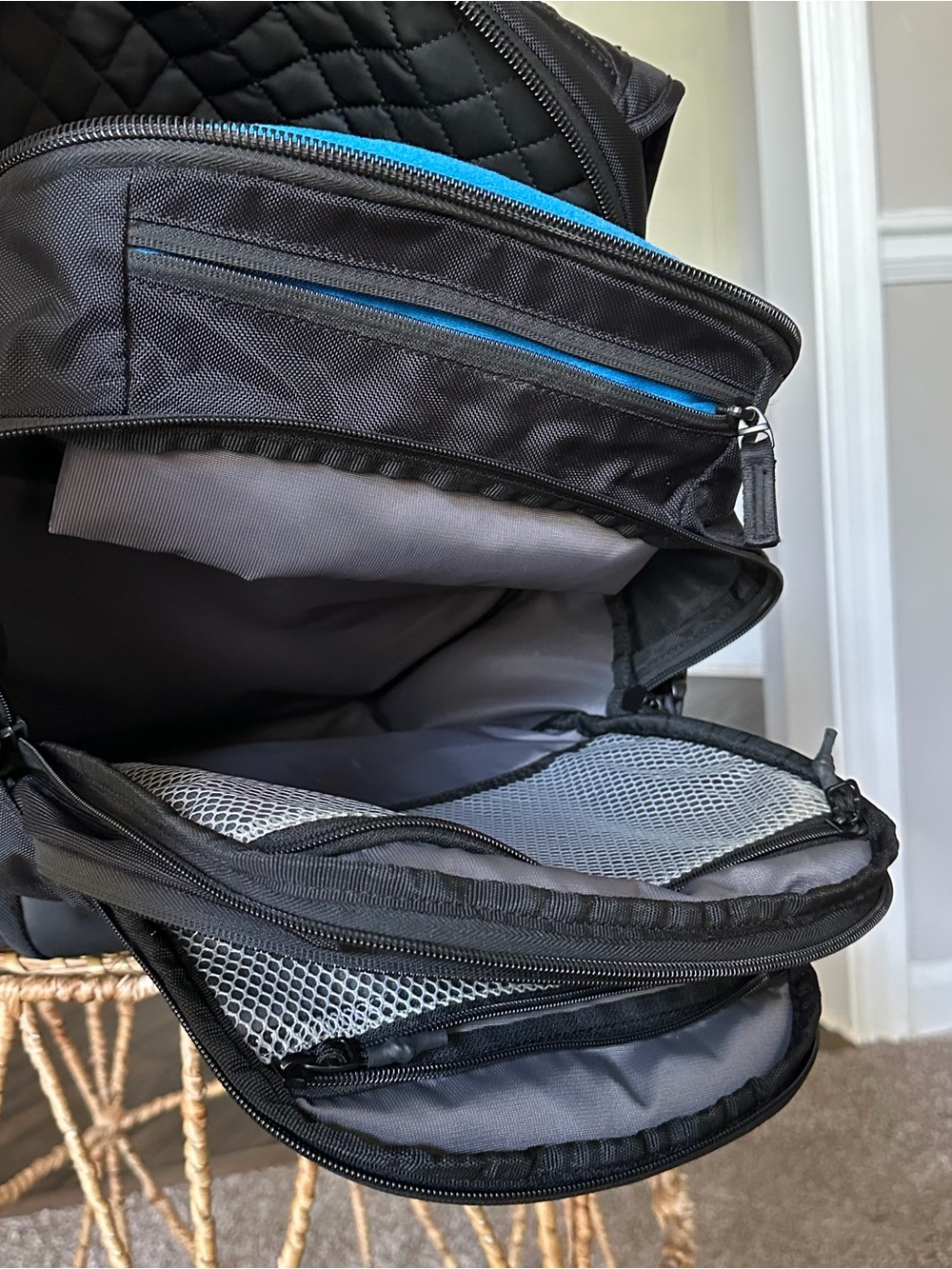 Acme Made Union Street Traveler Commuter Backpack Laptop Bag in Black EXCELLENT! - Picture 8 of 15